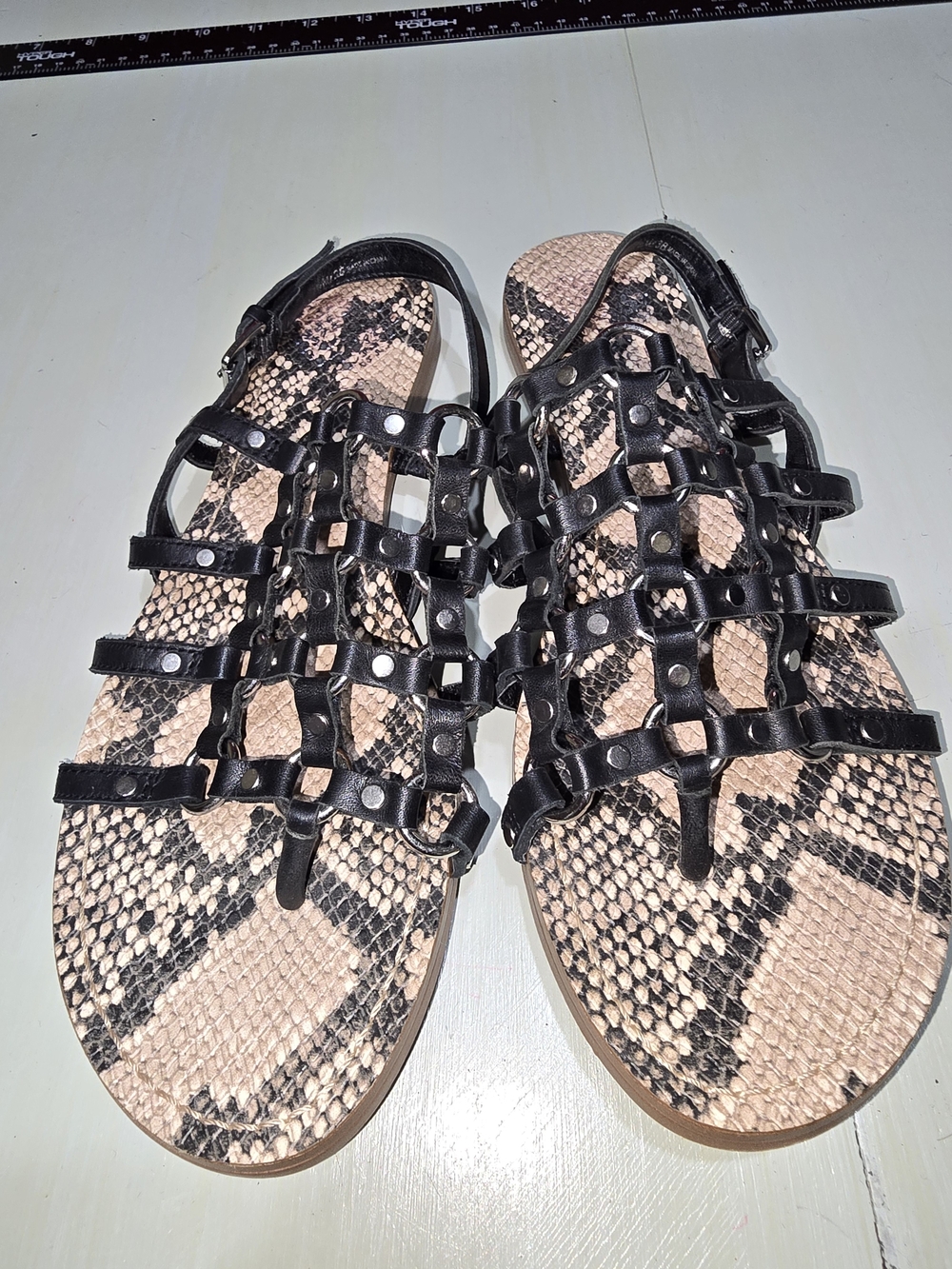 Vince Camuto Women’s 7.5 Black Studded Gladiator Sandals Snake Print Strappy